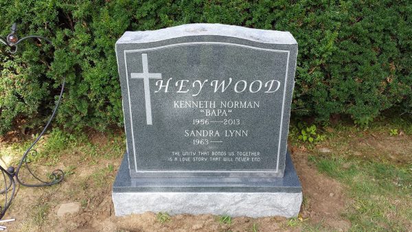Upright Marker with Arched Top in Dark Granite